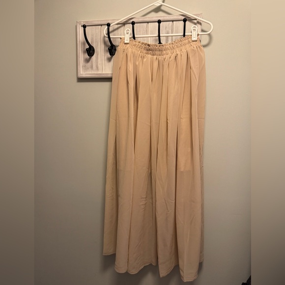 Dresses & Skirts - Women's Chiffon Maxi Skirt - Beige Elastic Waist